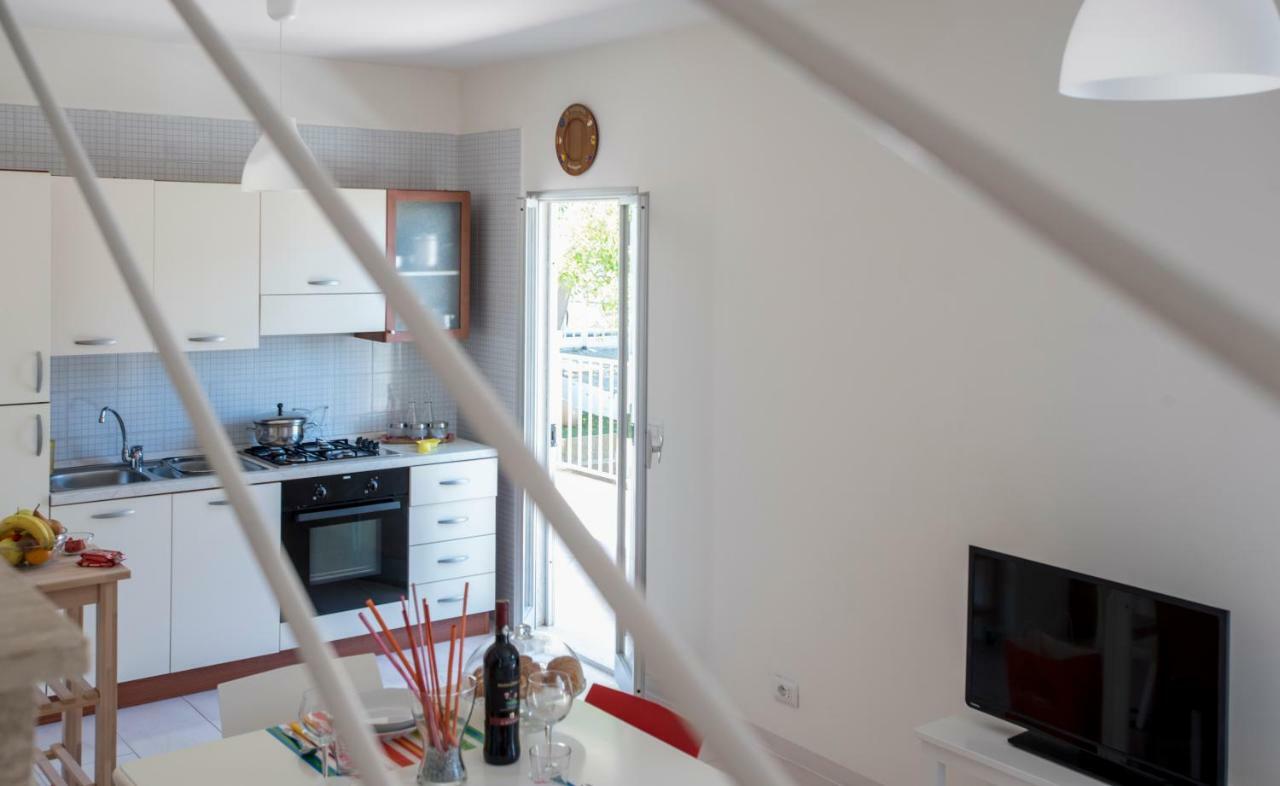 Casa Mari Appartement Marina di Ragusa Buitenkant foto